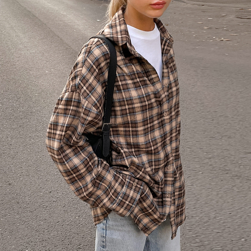Blouse en flanelle à carreaux pour femmes avec une coupe élégante et des manches confortables Chic und Stil
