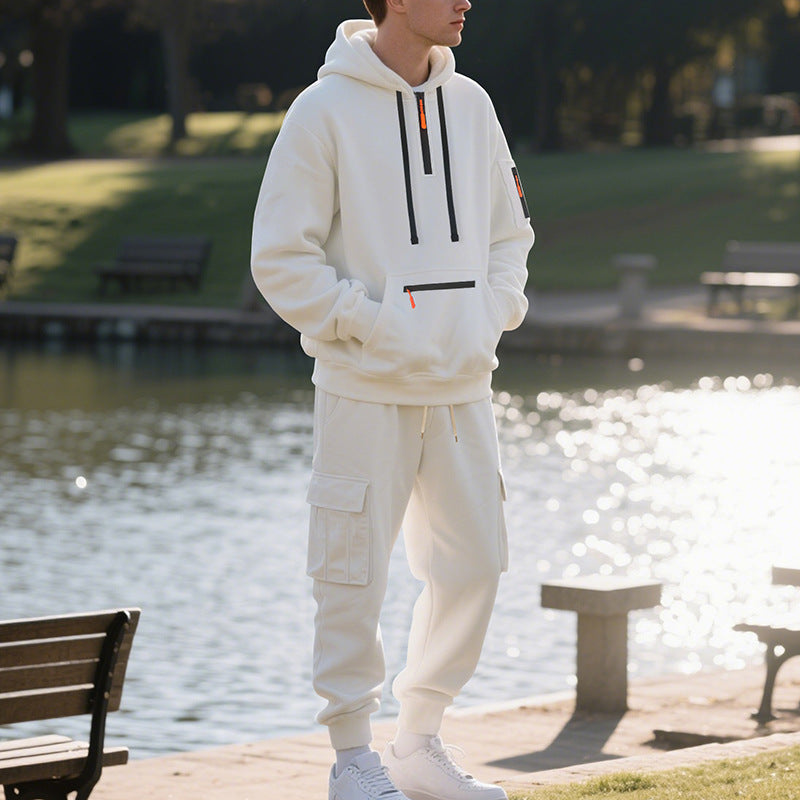 Men's sporty hoodie set and pants with practical pockets Chic and Style