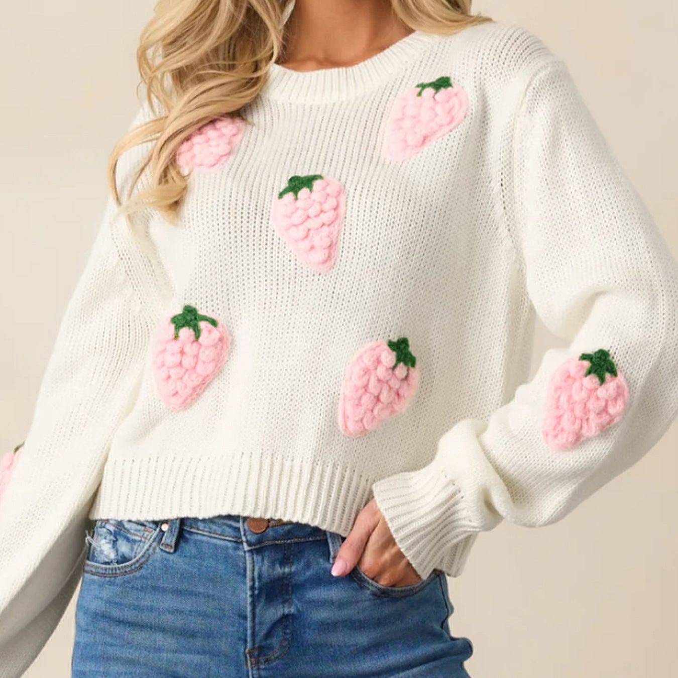Pull en tricot pour femmes avec des applications de fraises et une coupe décontractée Chic und Stil