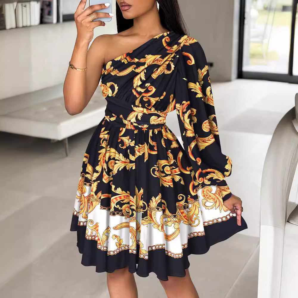 Robe mini asymétrique à fleurs Chic und Stil pour femmes