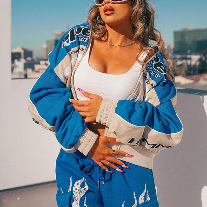 Ensemble de vestes et shorts sportifs pour femmes avec des graphiques colorés Chic und Stil