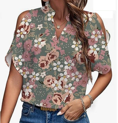 Women's blouse with cold shoulder and floral print Chic und Stil