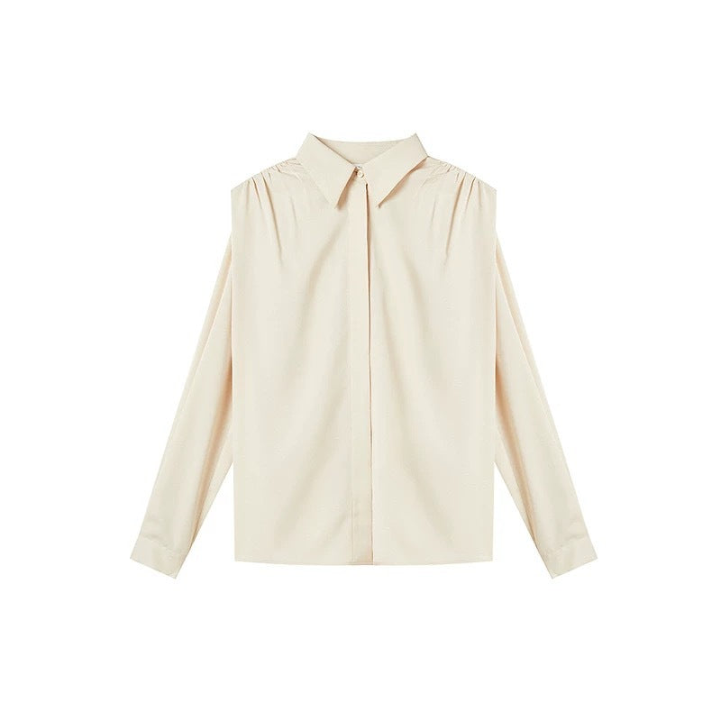 Chemise classique boutonnée pour femmes avec détails de plis subtils Chic und Stil