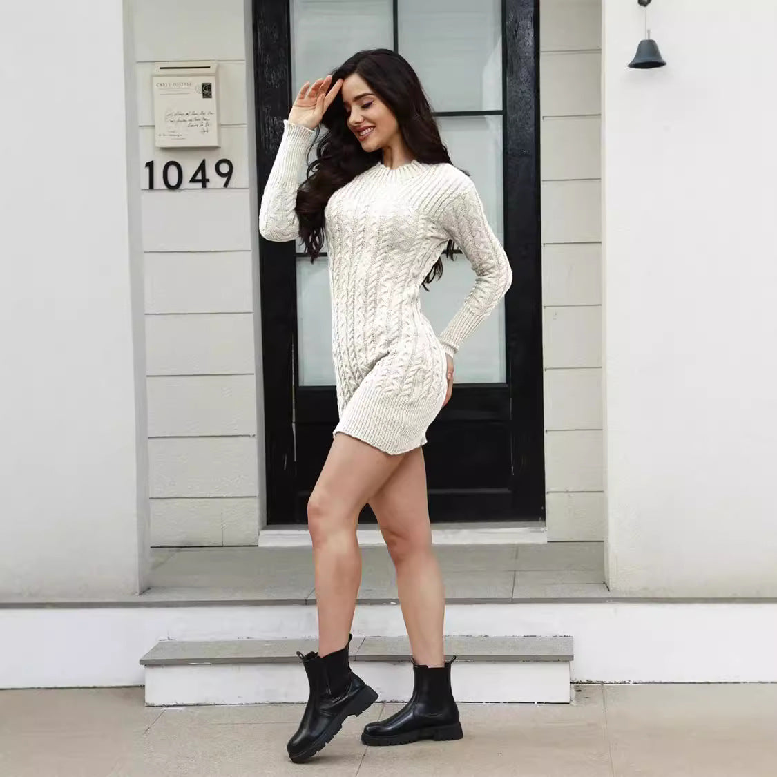 Robe en tricot pour femmes avec design en torsades texturé et élégant col rond Chic und Stil