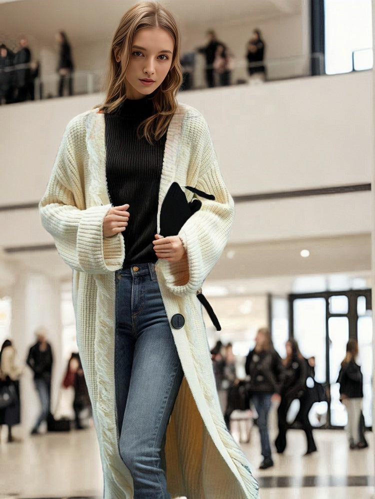 Dames gros cardigan en tricot avec des détails frangés et une coupe ouverte Chic und Stil