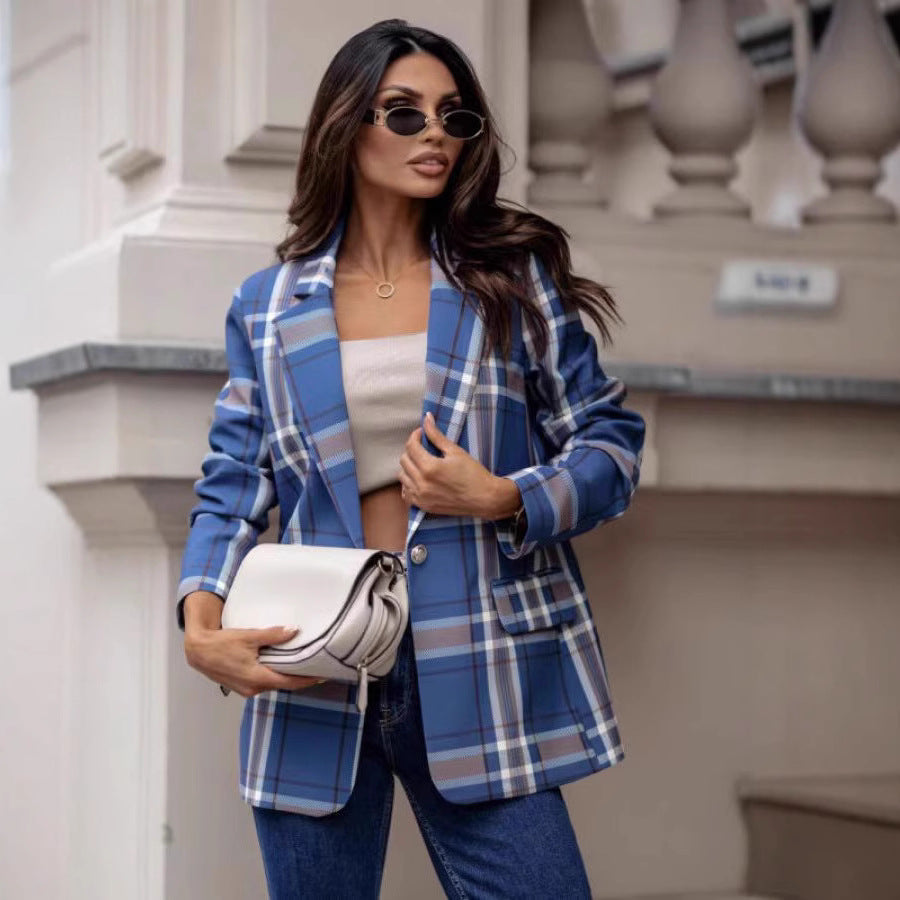 Blazer à carreaux pour femmes avec une coupe moderne et des accents élégants Chic und Stil