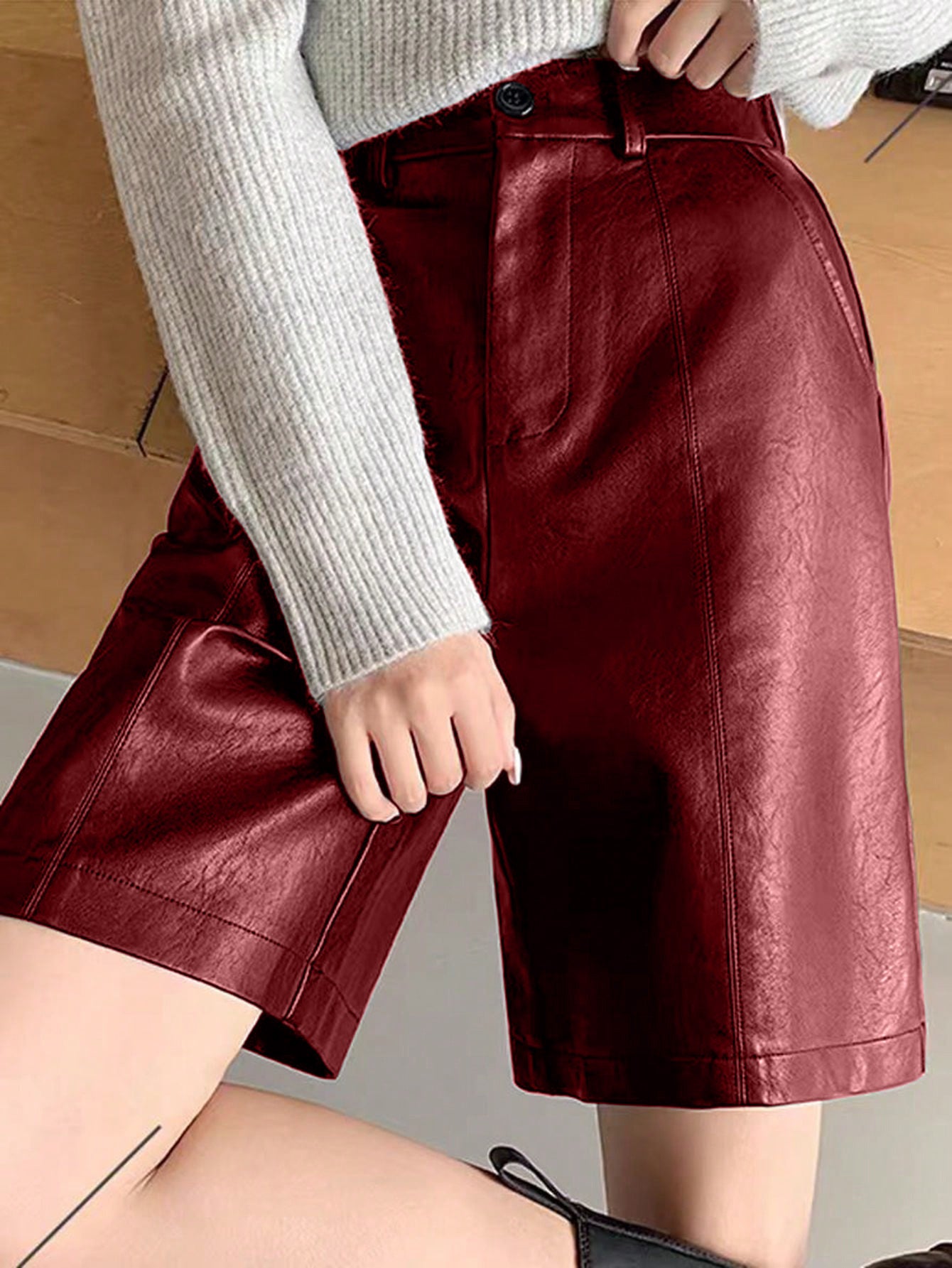 Shorts en cuir de haute qualité pour femmes avec coupe élégante Chic und Stil