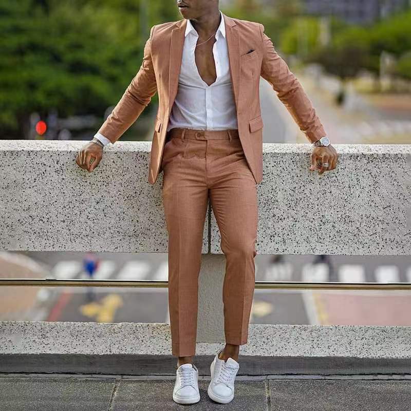 Costume élégant pour hommes avec coupe slim-fit moderne et tissu durable Chic und Stil