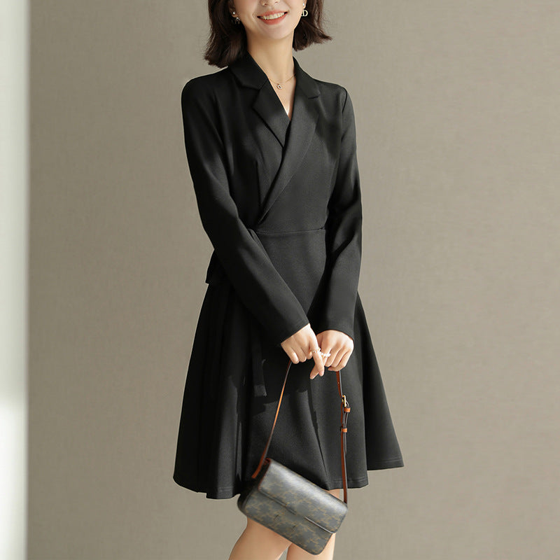 Robe enveloppante ajustée pour femmes avec détail à nouer Chic und Stil