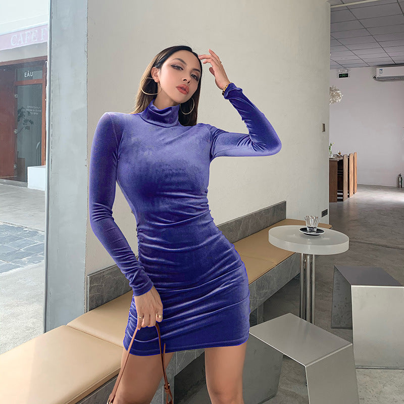 Robe mini en velours exclusive pour femmes avec col montant et détails de volants raffinés Chic und Stil