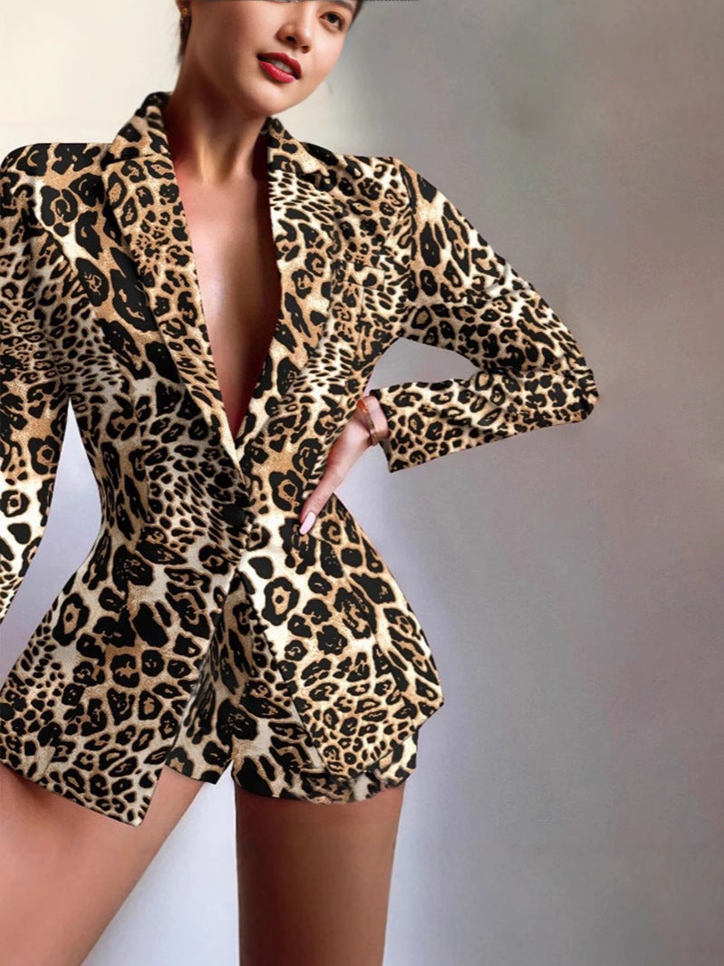 Veste pour femmes ensemble dynamique avec shorts et jeu de couleurs moderne Chic und Stil