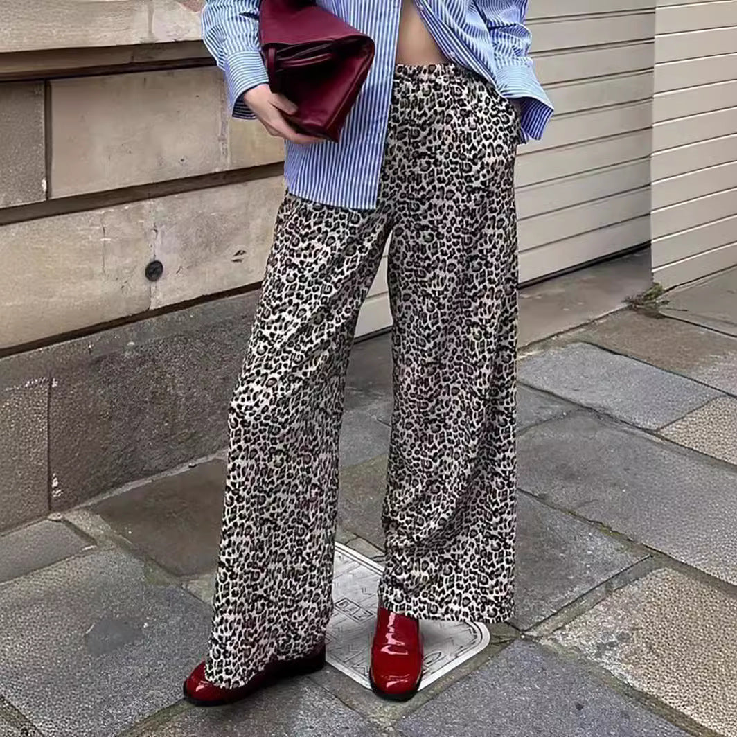 Chemisier féminin à rayures et coupe décontractée Chic und Stil