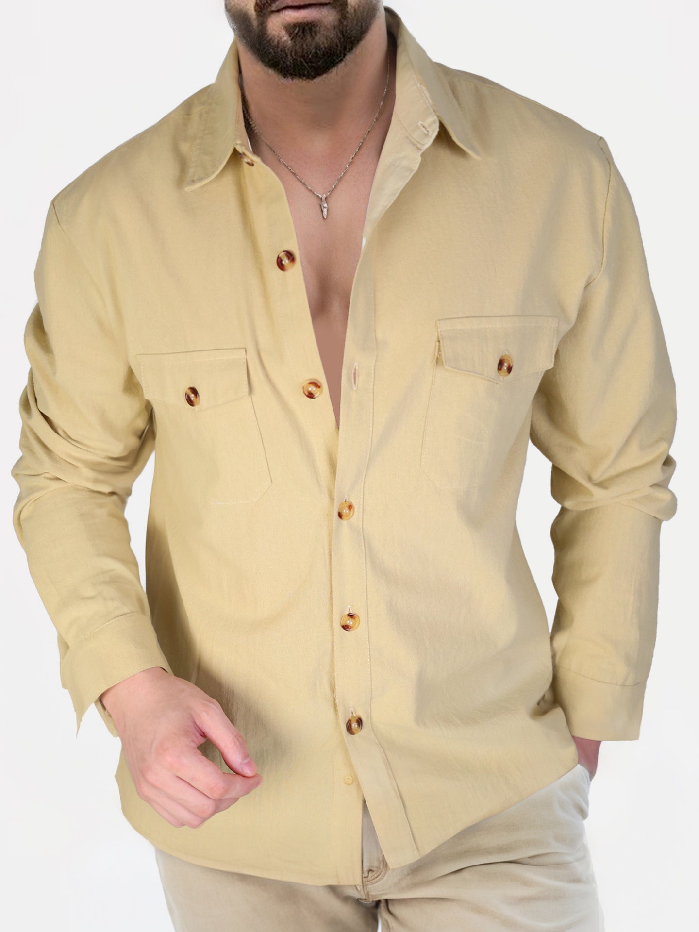 Chemise décontractée pour hommes avec boutons modernes et poches poitrine pratiques Chic und Stil