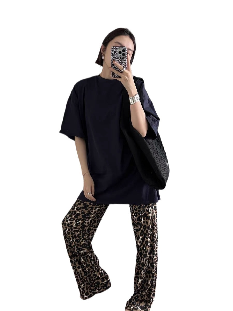 Ladies Stylish Leopard Print Trousers in a Casual Chic Fit
