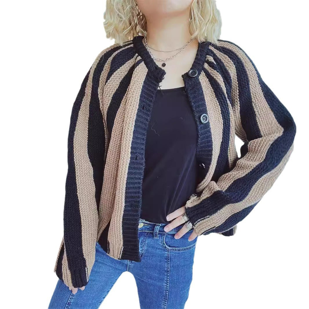 Cardigan en tricot confortable pour femmes avec design rayé et détails de boutons modernes Chic und Stil