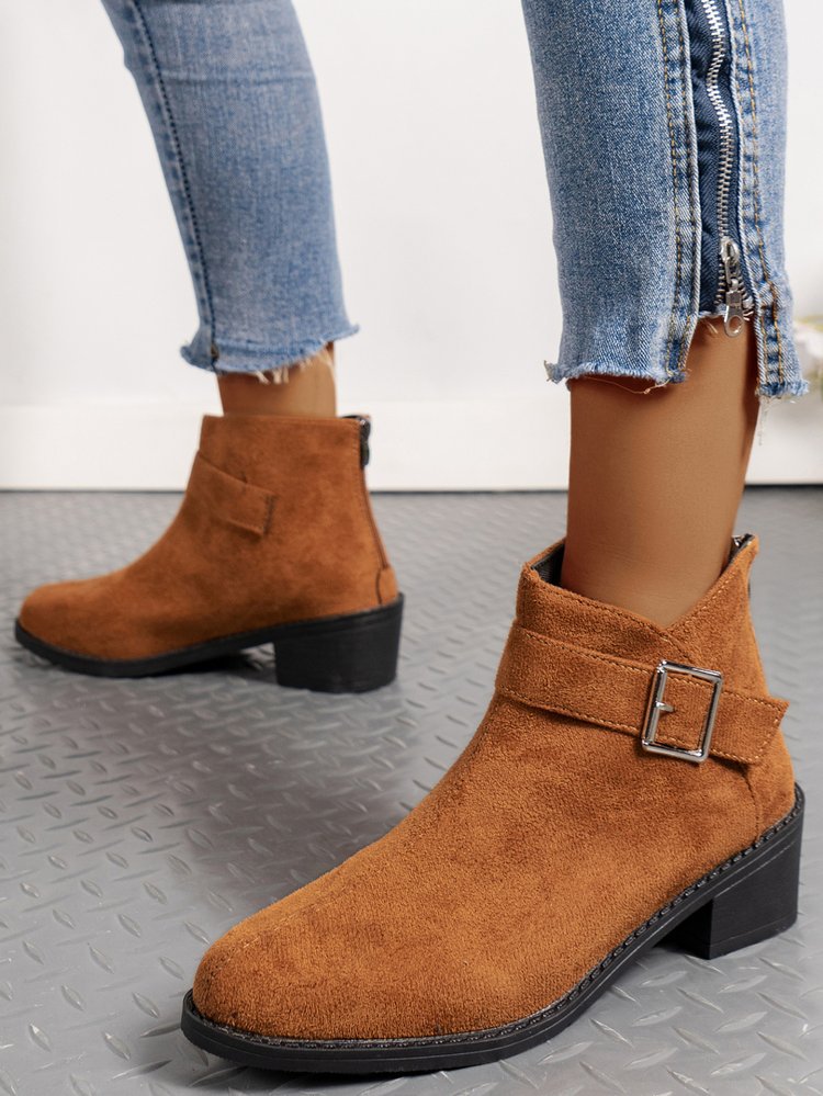 Bottines pour femmes avec un détail de boucle à la mode et un talon carré confortable Chic und Stil