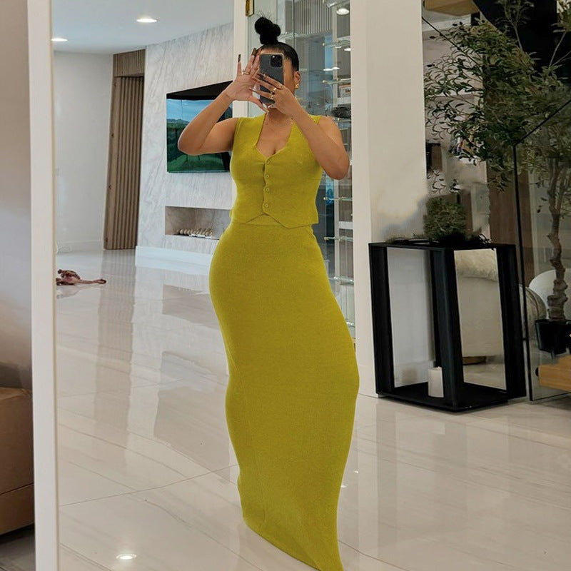 Robe maxi ajustée pour femmes avec détails de boutons et coupe étroite Chic und Stil
