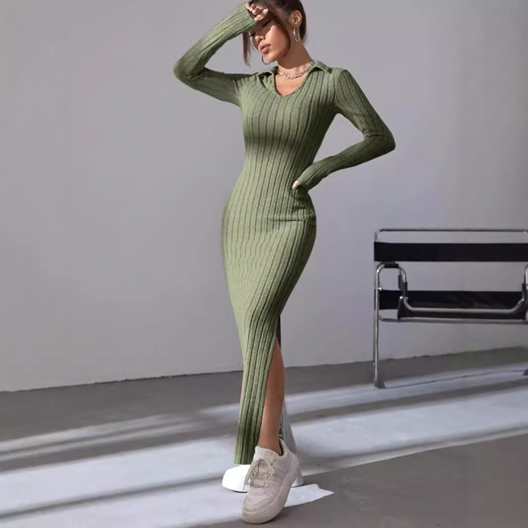 Robe en tricot pour femmes avec décolleté en V profond et fente latérale Chic und Stil