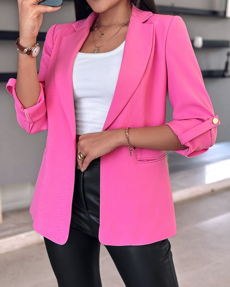 Blazer féminin tendance avec manches retroussées et poches pratiques Chic und Stil