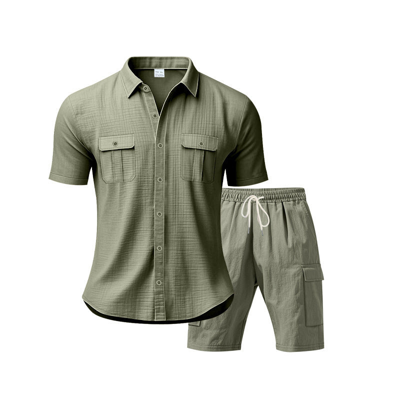 Tenue de loisirs pour hommes avec chemise décontractée et shorts cargo pratiques Chic und Stil