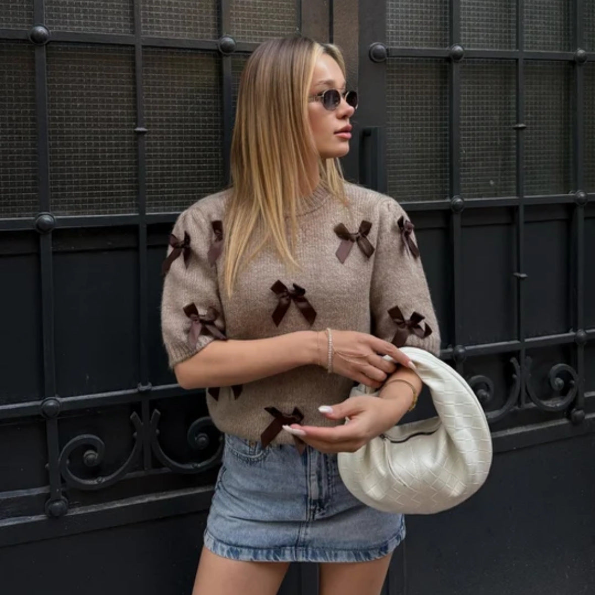 Pull en tricot pour femmes avec des détails décoratifs en forme de nœud Chic und Stil
