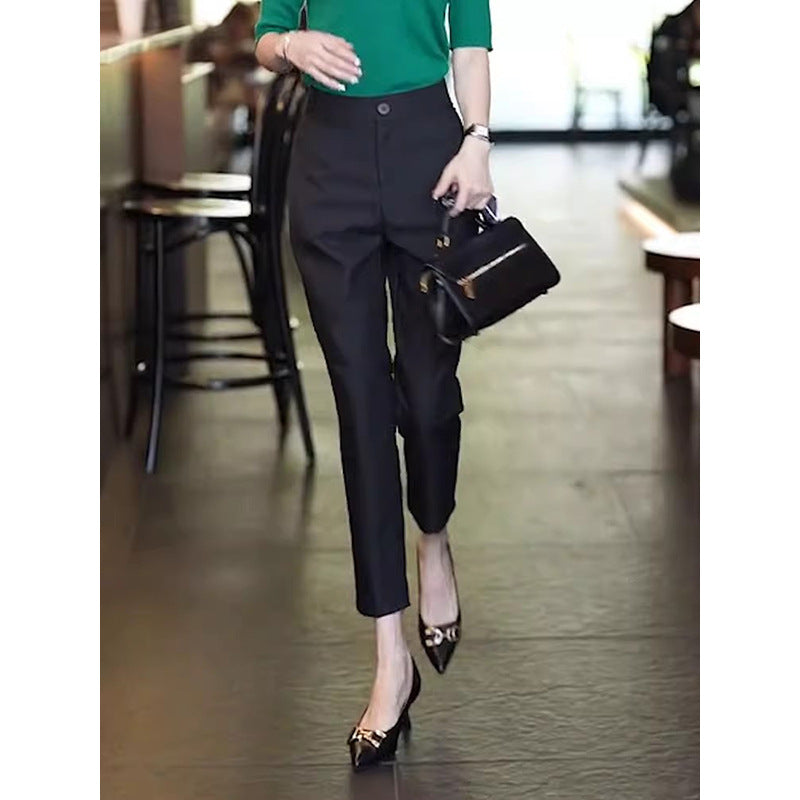 Pantalons ajustés pour femmes Chic und Stil