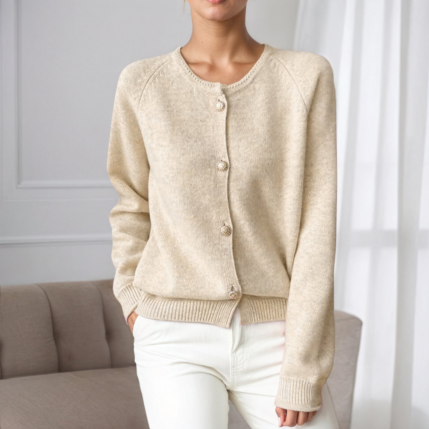 Cardigan en maille douce pour femmes avec détails en boutons et poignets élastiques Chic und Stil