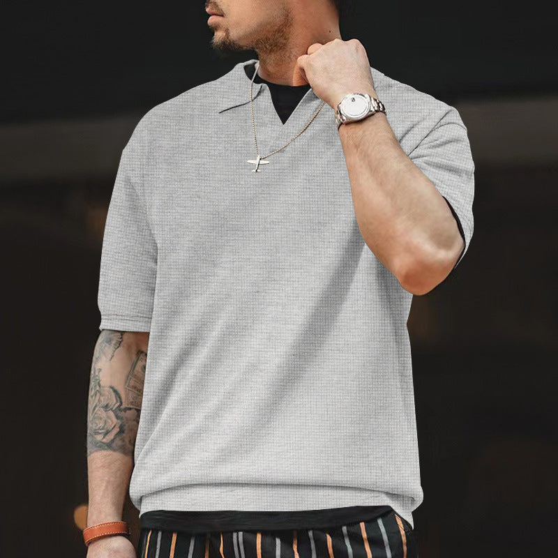 Polo décontracté pour hommes à manches courtes avec design texturé et col à la mode Chic und Stil