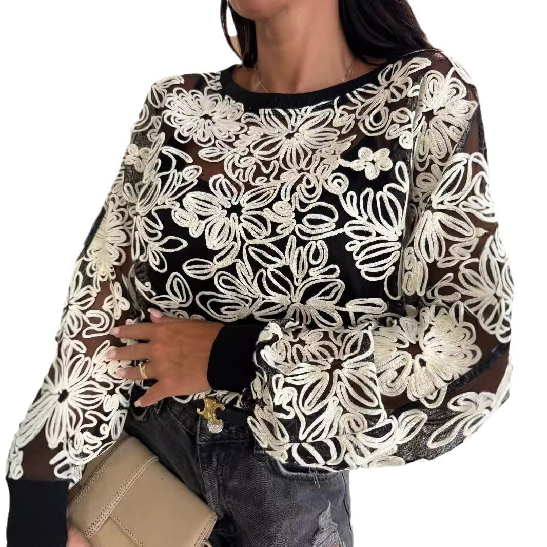 Blouse pour femmes brodée avec des manches transparentes Chic und Stil