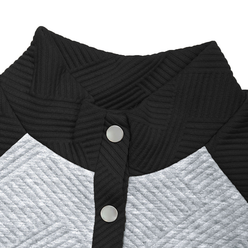 Pull féminin décontracté avec design texturé et patte de boutons Chic und Stil