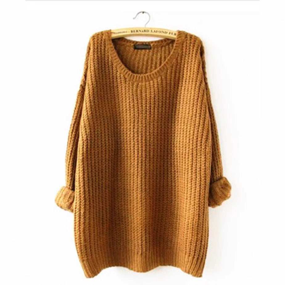 Pull-over en grosse maille pour femmes avec des manches larges et un décolleté rond profond Chic und Stil