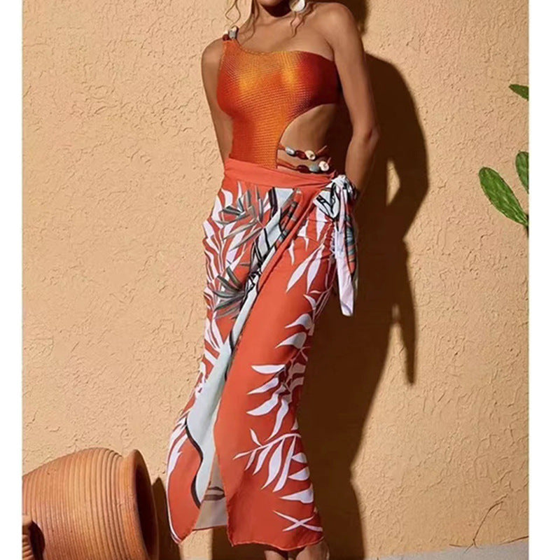 Maillot de bain une pièce pour femme avec découpes raffinées et jupe élégante Chic und Stil