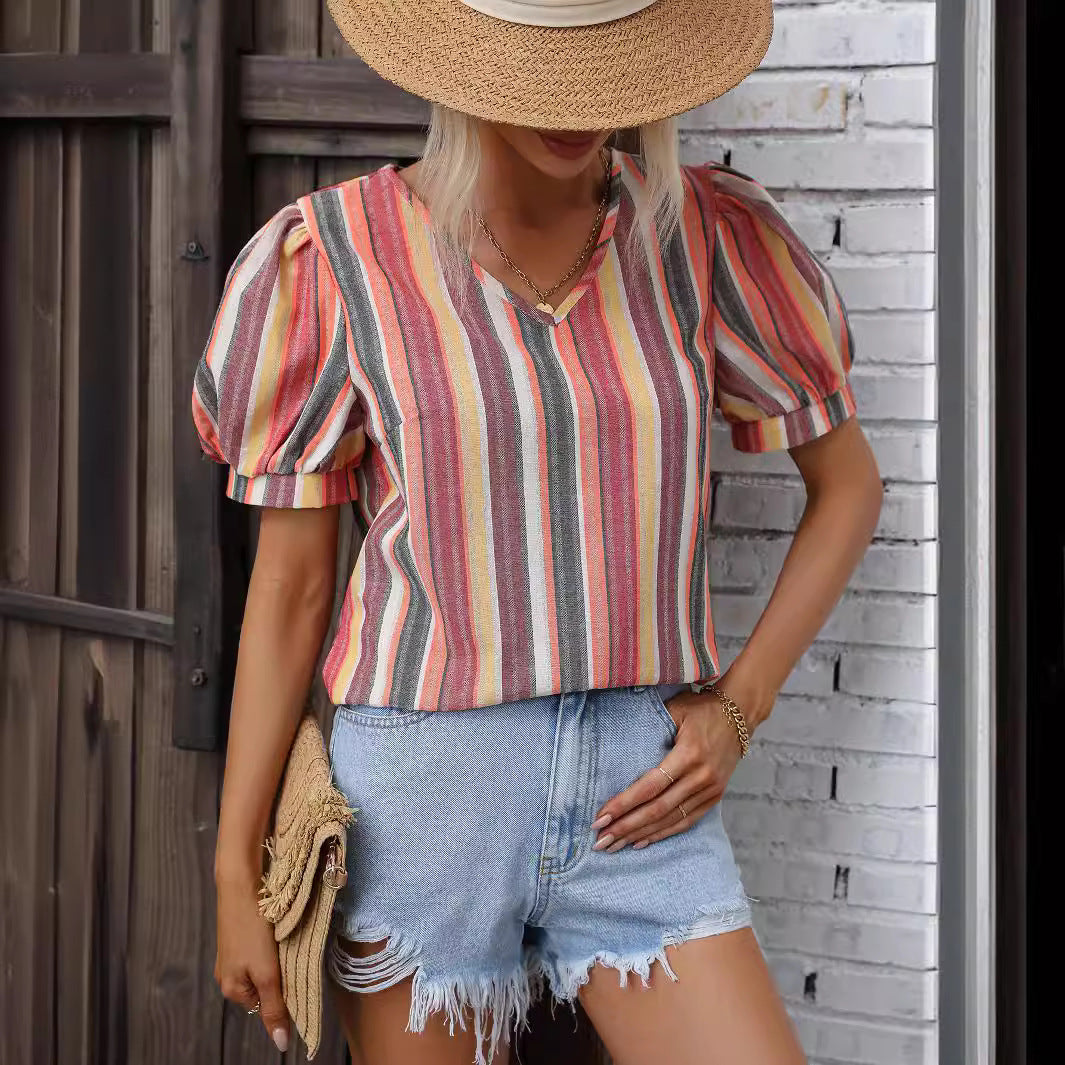Chemisier à manches courtes pour femmes avec décolleté en V et manches bouffantes volumineuses Chic und Stil