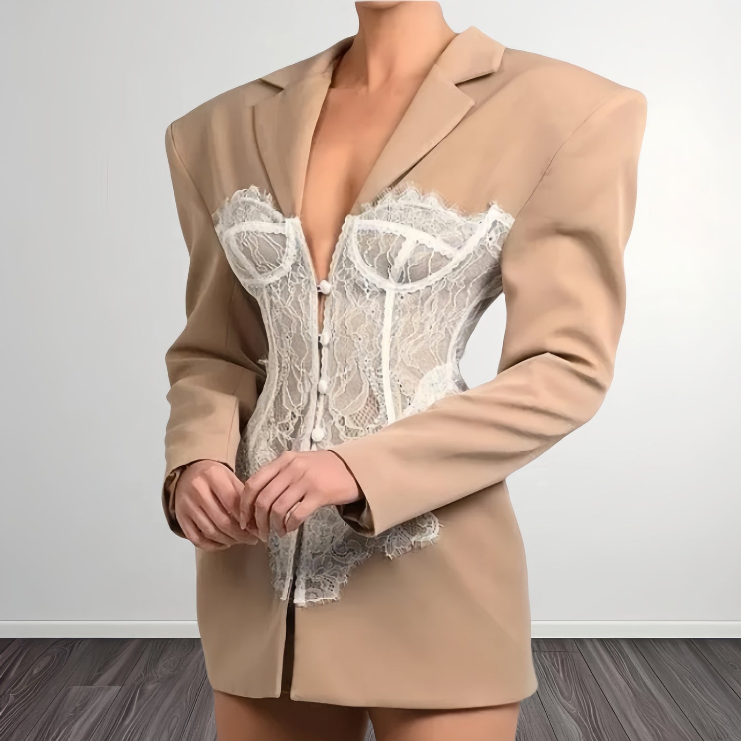 Blazer de couture pour femmes avec insertions en dentelle Chic und Stil