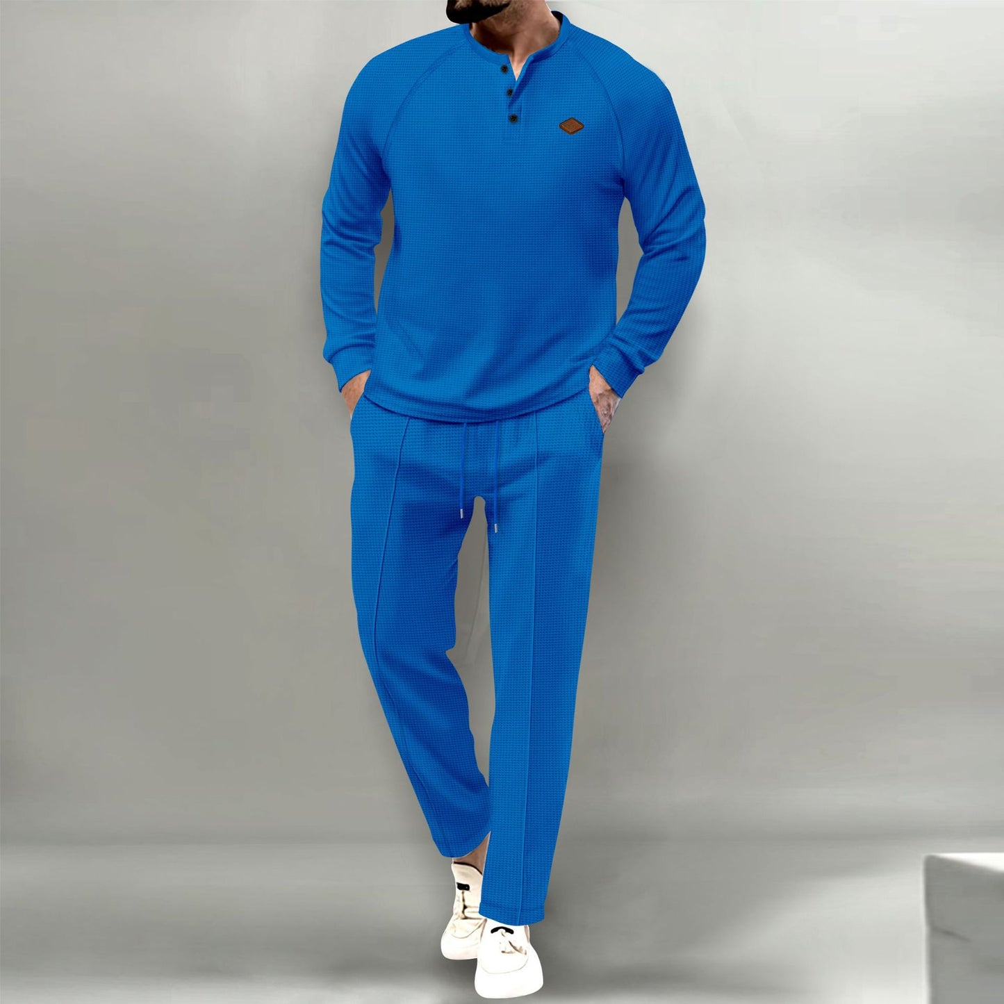 Chemise à manches longues décontractée pour hommes avec patte de boutonnage et pantalons de jogging élégants Chic und Stil