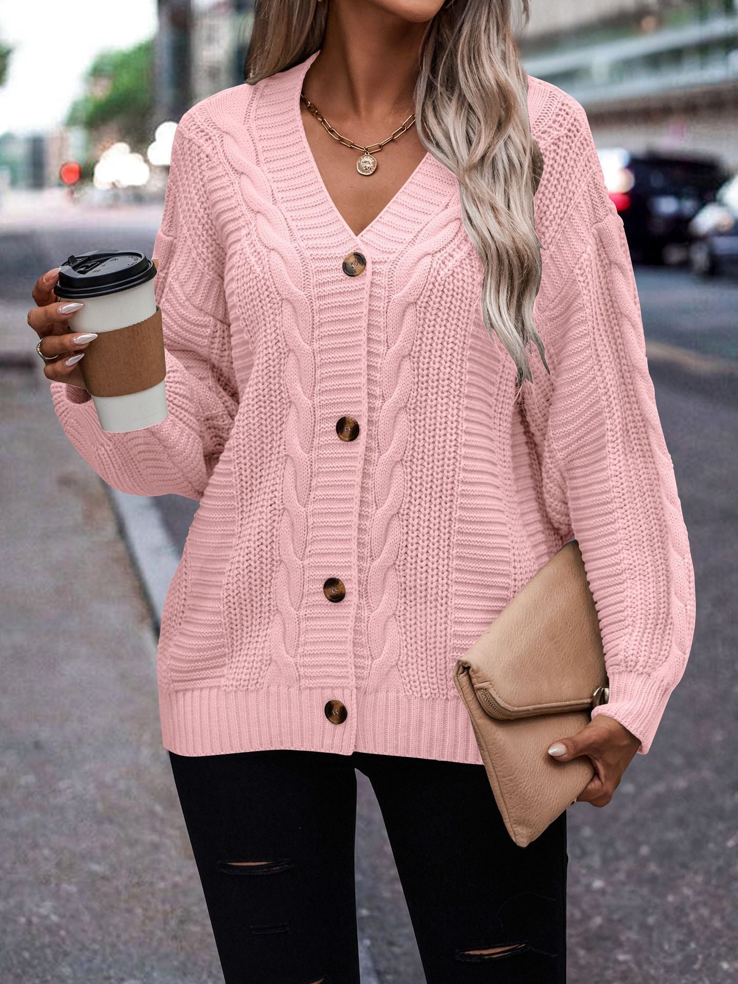 Cardigan en tricot à motifs en torsades pour femmes avec détail de bouton Chic und Stil