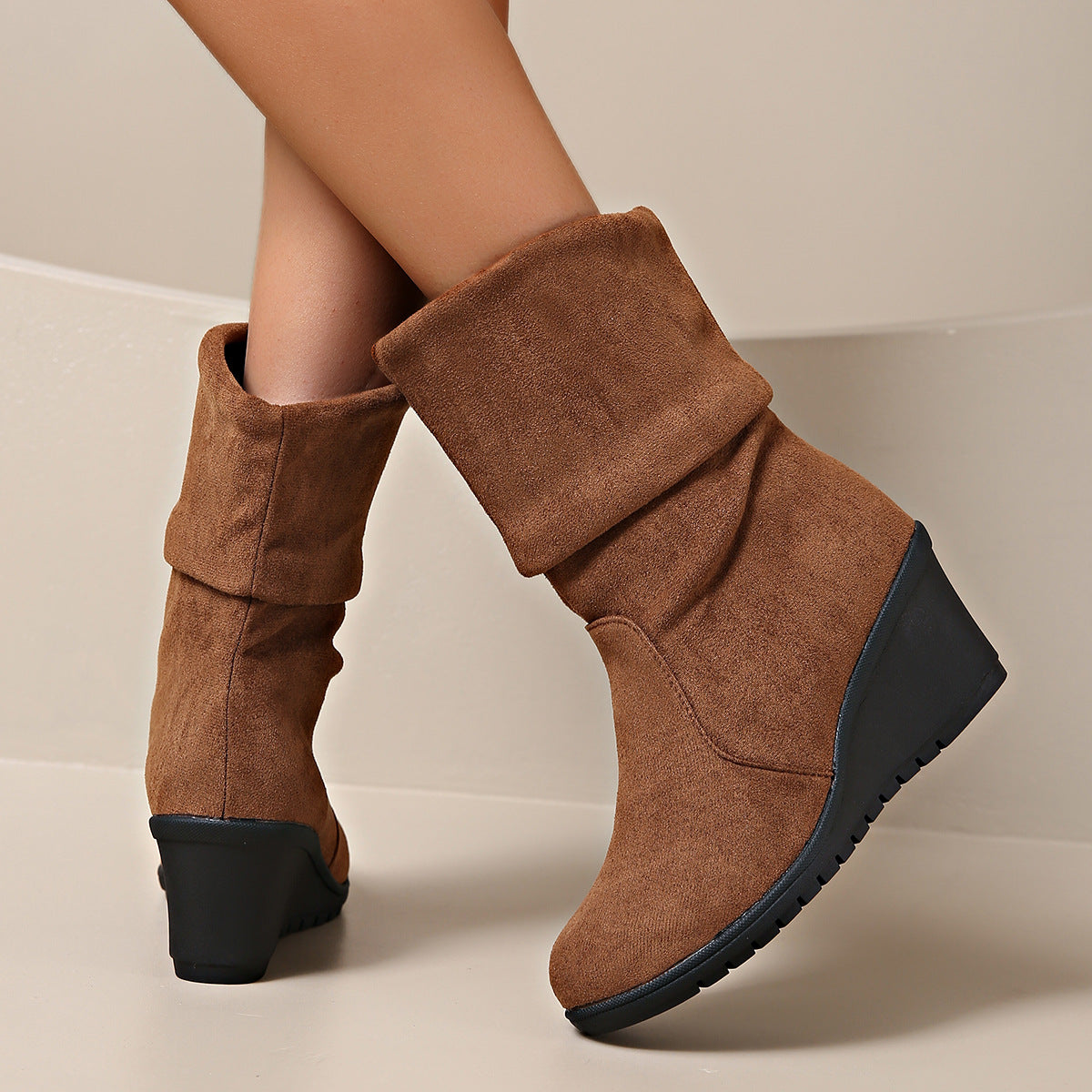 Bottines à talons compensés pour femmes en suede doux Chic und Stil