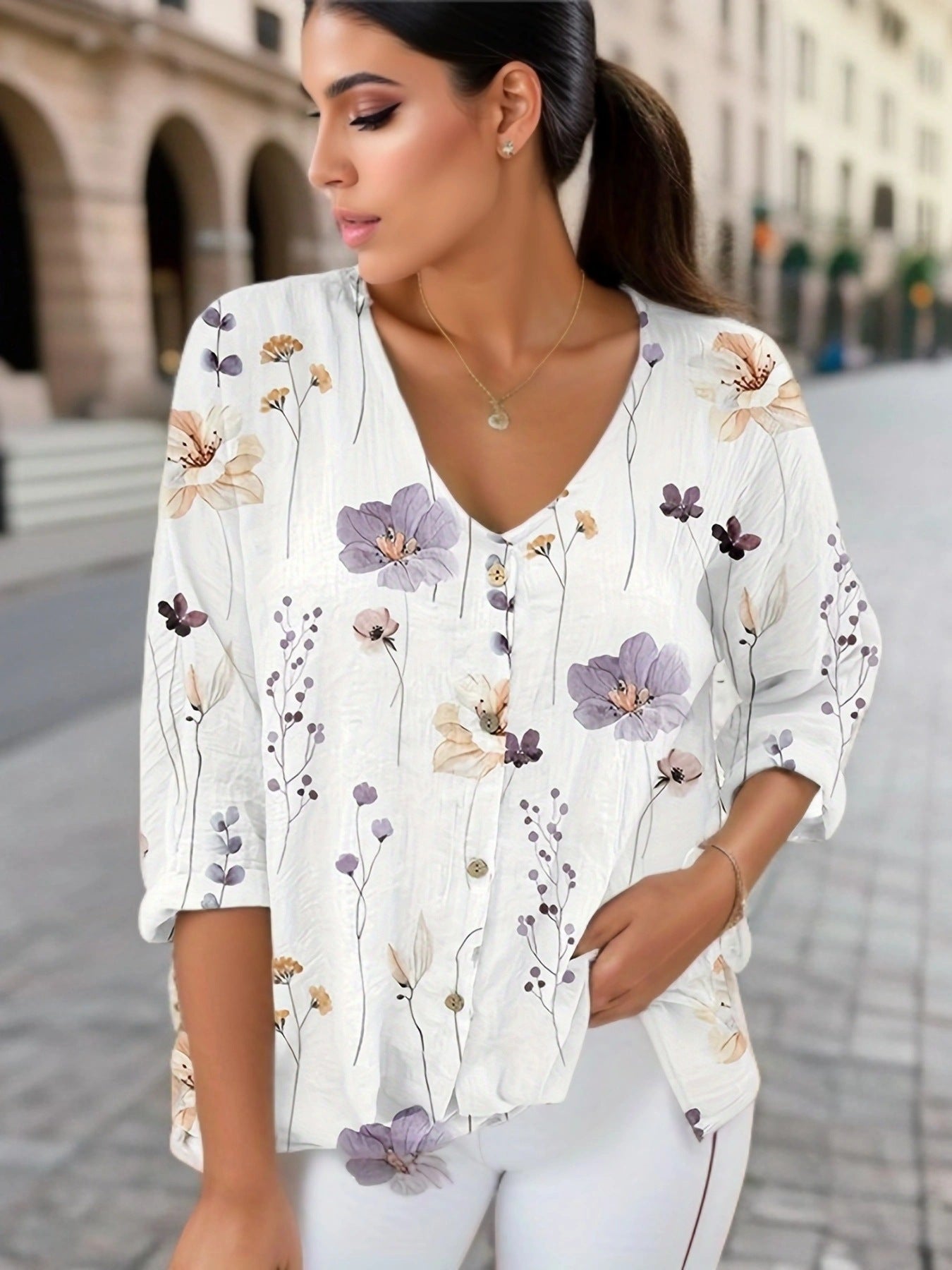 Chemisier décontracté pour femmes avec imprimé floral et fermeture à boutons Chic und Stil