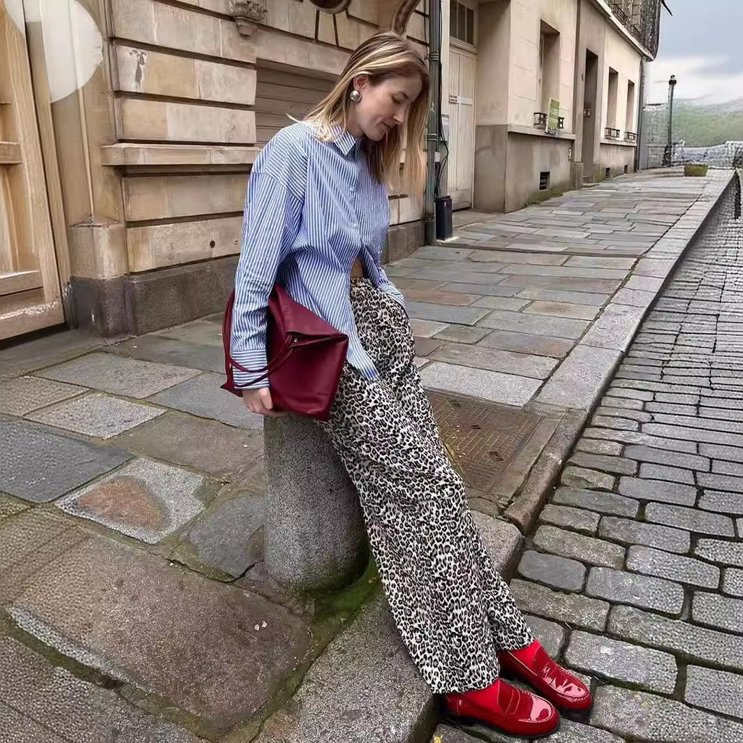 Chemisier féminin à rayures et coupe décontractée Chic und Stil