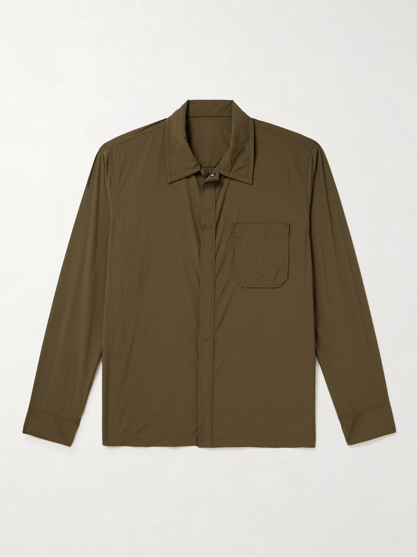 Chemise polyvalente pour hommes avec poche poitrine appliquée et col élégant Chic und Stil