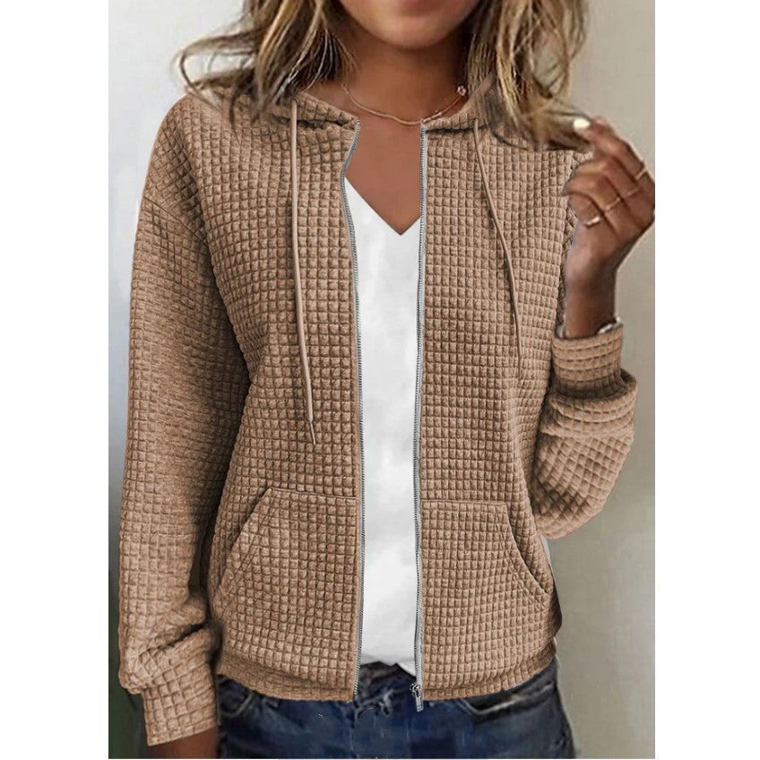 Veste à capuche légère à structure gaufrée pour femmes avec poches pratiques Chic und Stil