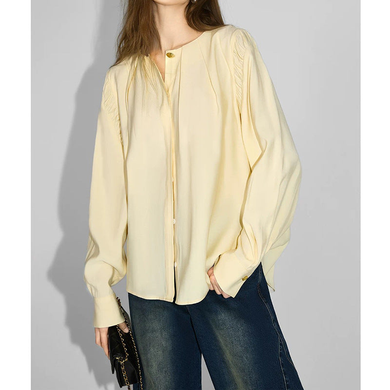 Blouse plissée pour femmes avec détail de bouton décoratif Chic und Stil