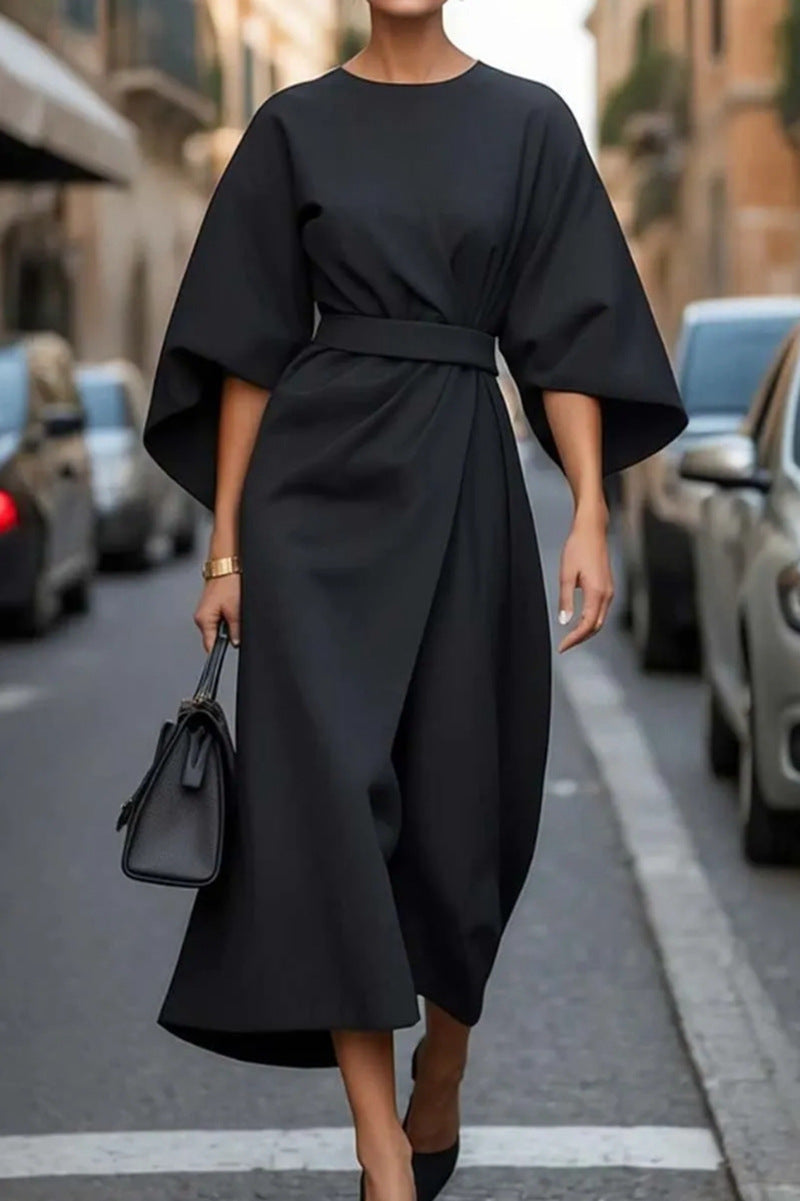 Robe maxi femme avec des manches volumineuses et une ceinture élégante Chic und Stil
