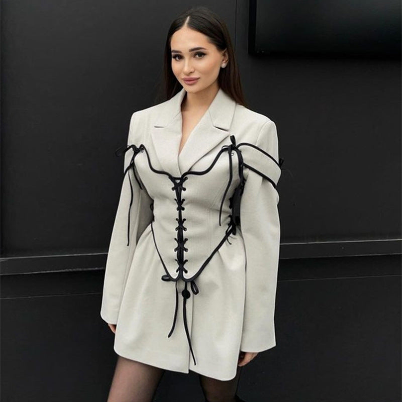 Blazer de couture à la mode pour femmes Chic und Stil