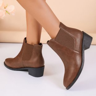 Bottines Chelsea pour dames en cuir végan avec des empiècements élastiques sur les côtés Chic und Stil