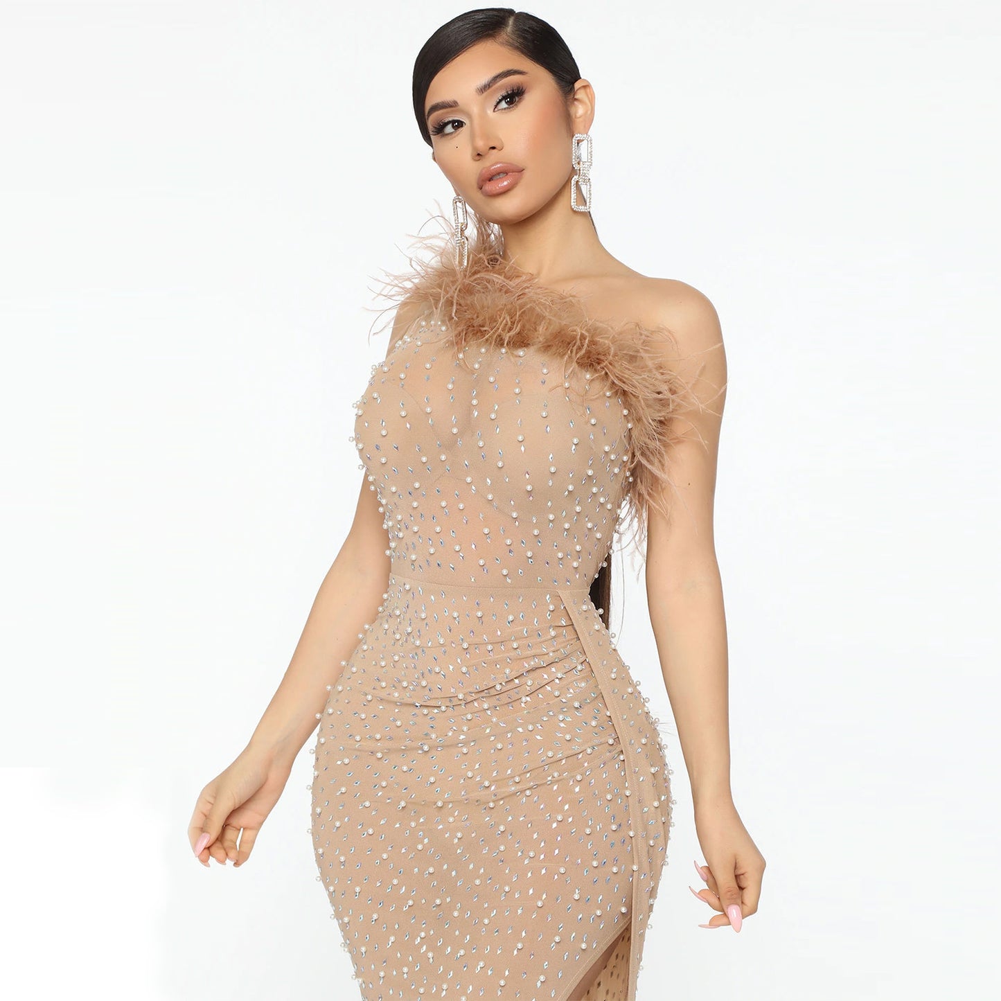 Robes élégantes à une épaule en sequins pour femmes midi avec détails en plumes Chic und Stil