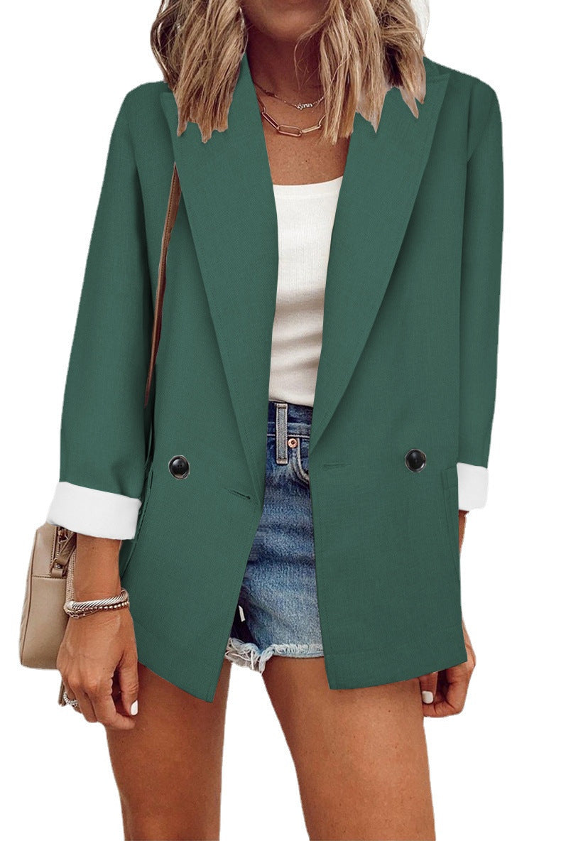 Veste oversized tendance pour femmes au design sobre avec des détails de boutons élégants Chic und Stil