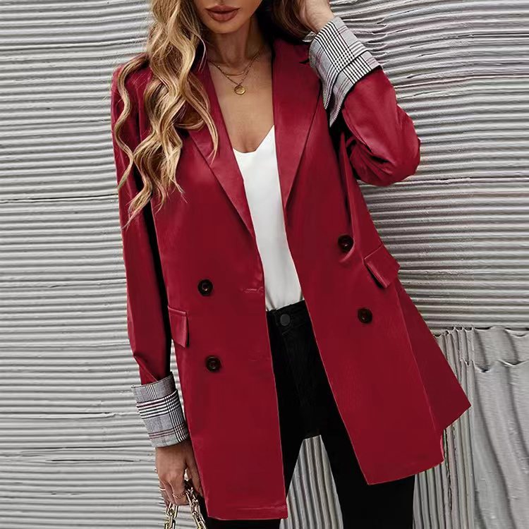 Veste de mode pour femmes avec double rangée de boutons et détails élégants Chic und Stil