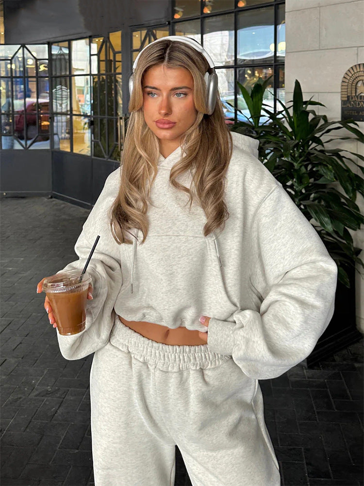 Chic and Style women's trendy cropped hoodie and relaxed jogger pants set