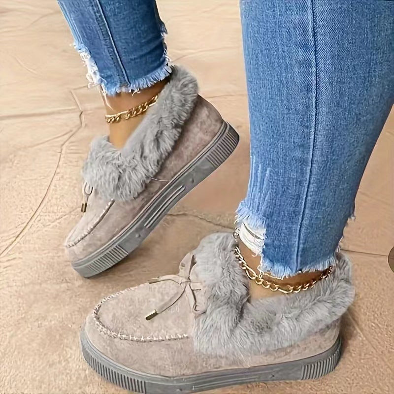 Baskets pour femmes avec col en fausse fourrure Chic und Stil